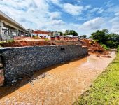 Saae-Sorocaba implanta muro de contenção em córrego na Zona Oeste